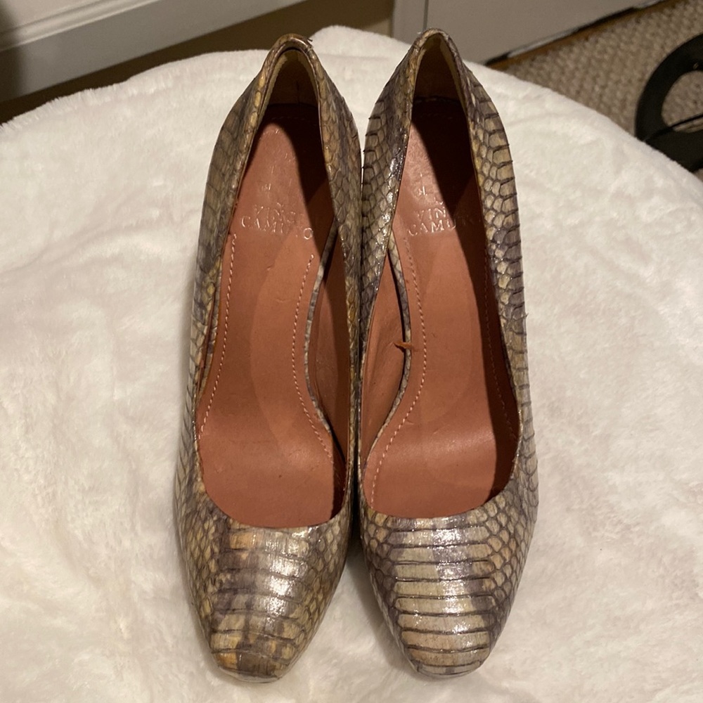 Like new Vince Camuto heels